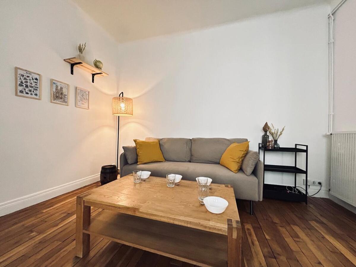 Jadart T3 Avec Balcon Au Pied De La Cathedrale Appartement